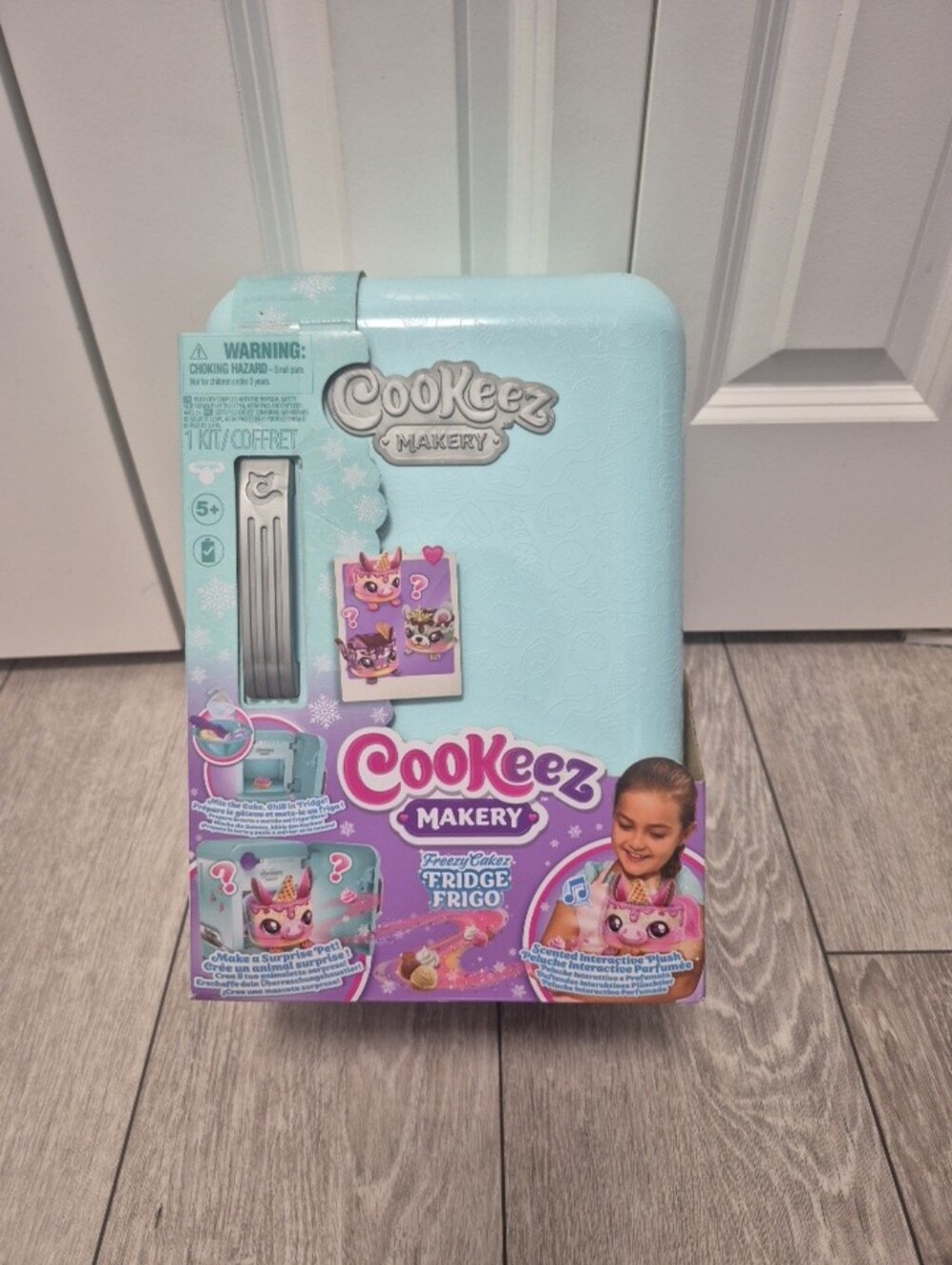 Cookeez Makery Freezy Cakez Fridge Make A Surprise Pet Scented Interactive Plush